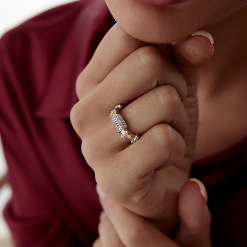 Beyaz Taşlı Yassı Tasarım Yüzük