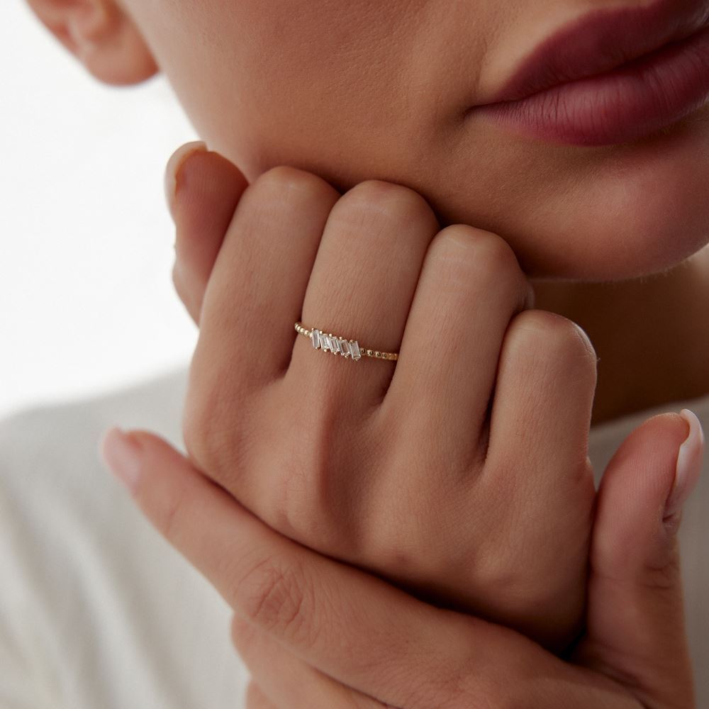 Baget Çapraz Sıralı Yüzük