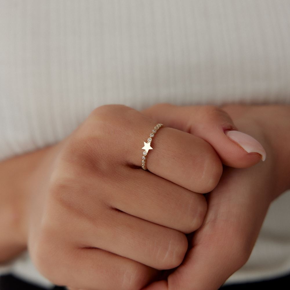 Yıldız Nokta Taşlı Tasarım Yüzük