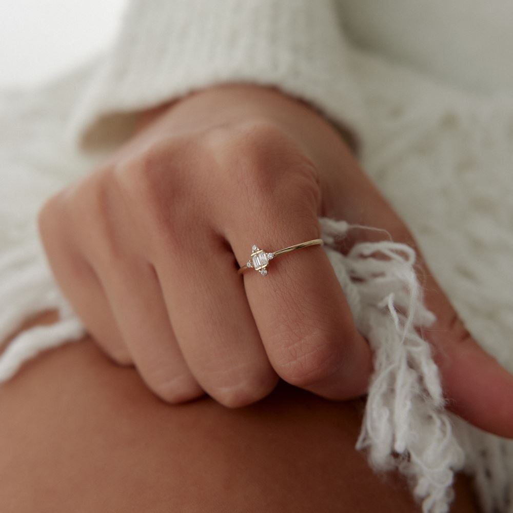 Baget Taşlı Yüzük