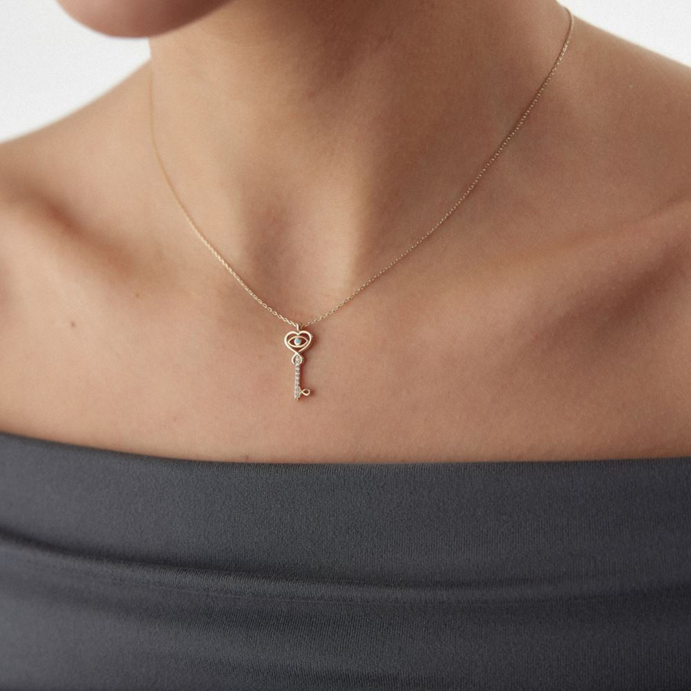 Anahtar Taşlı Kolye