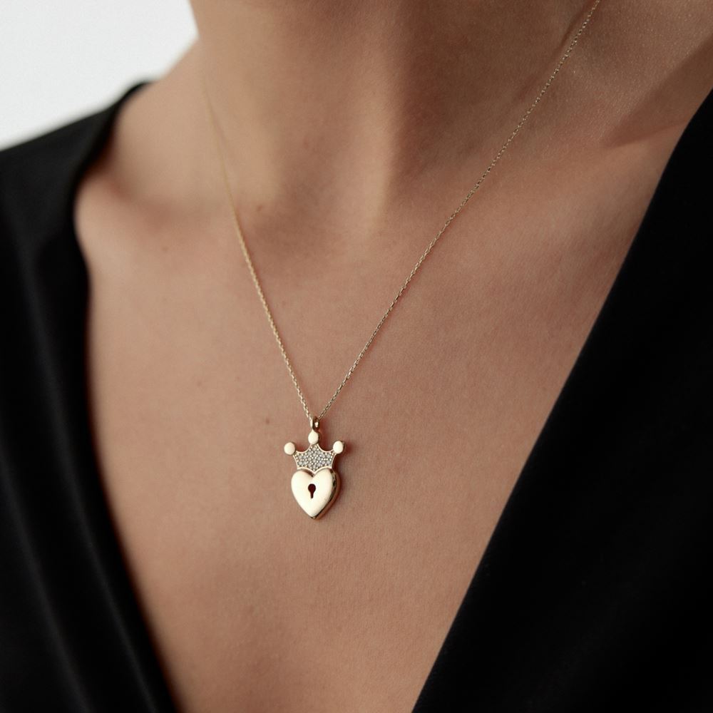 Kalp Kilitli Taç Kolye