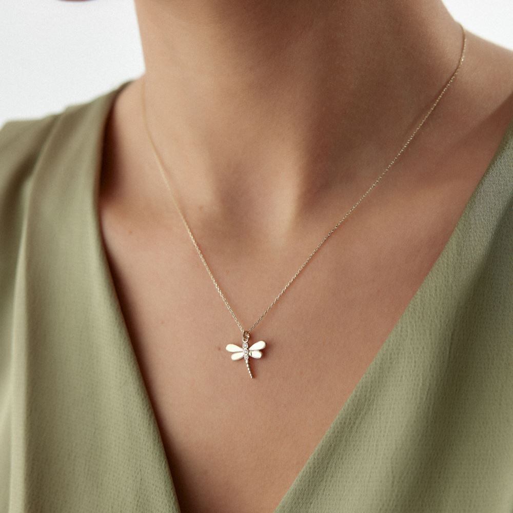 Kelebek Tasarım Taşlı Kolye