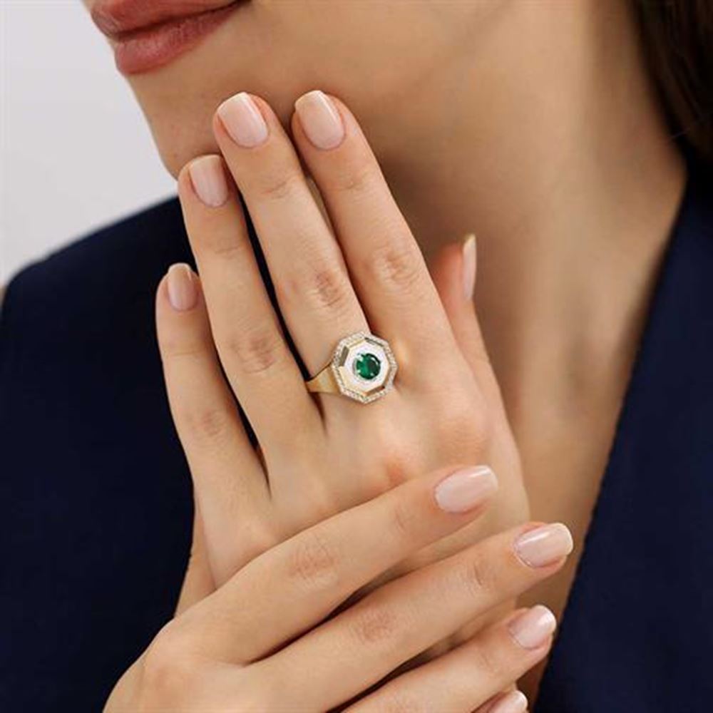 Beyaz Mineli Tektaş Yüzük