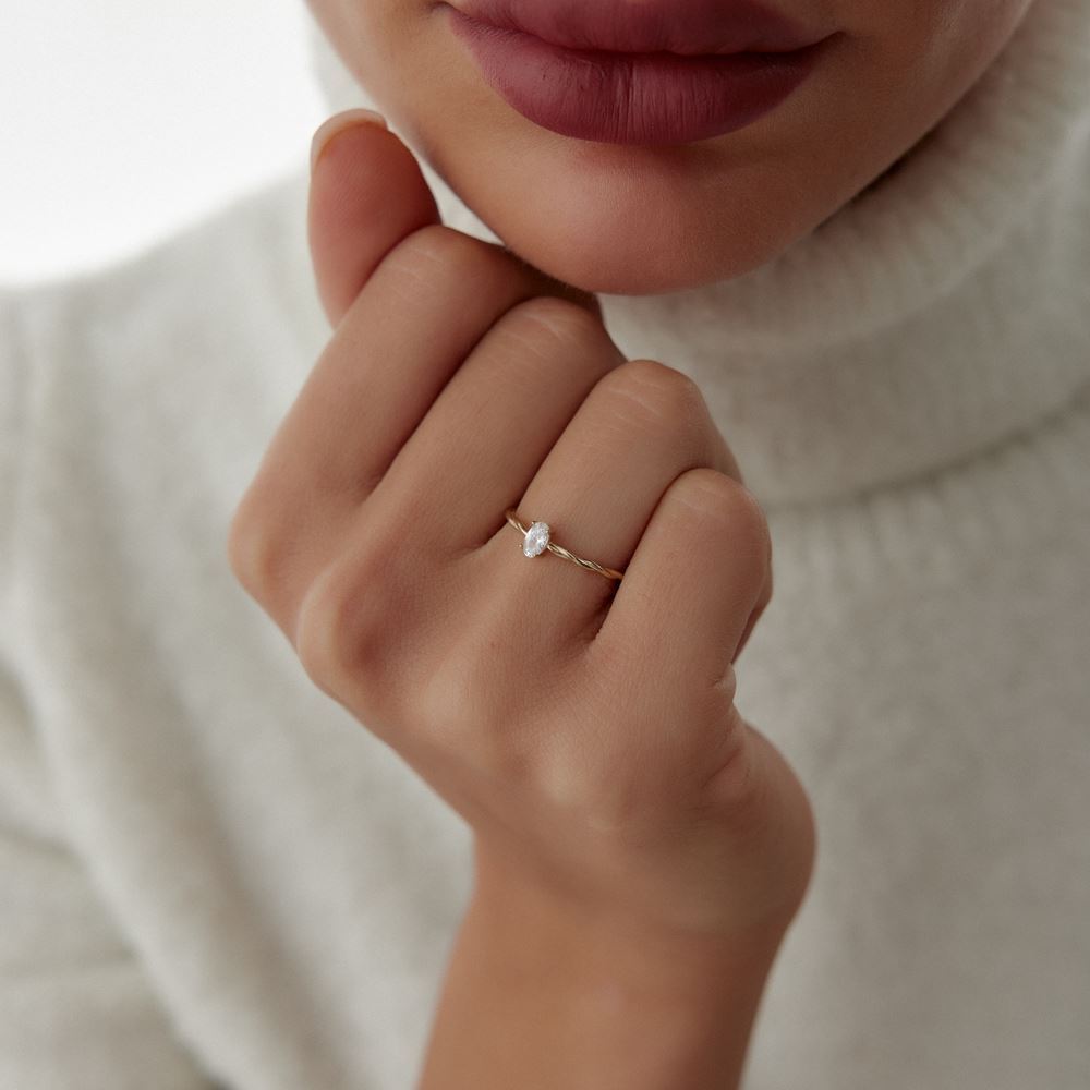 Oval Taşlı Burgu Tasarım Yüzük