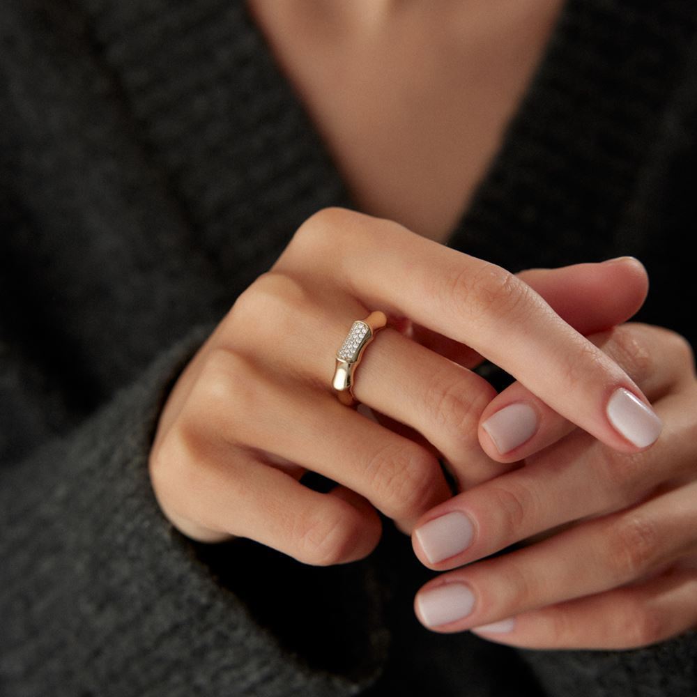 Bombeli Taşlı Yüzük