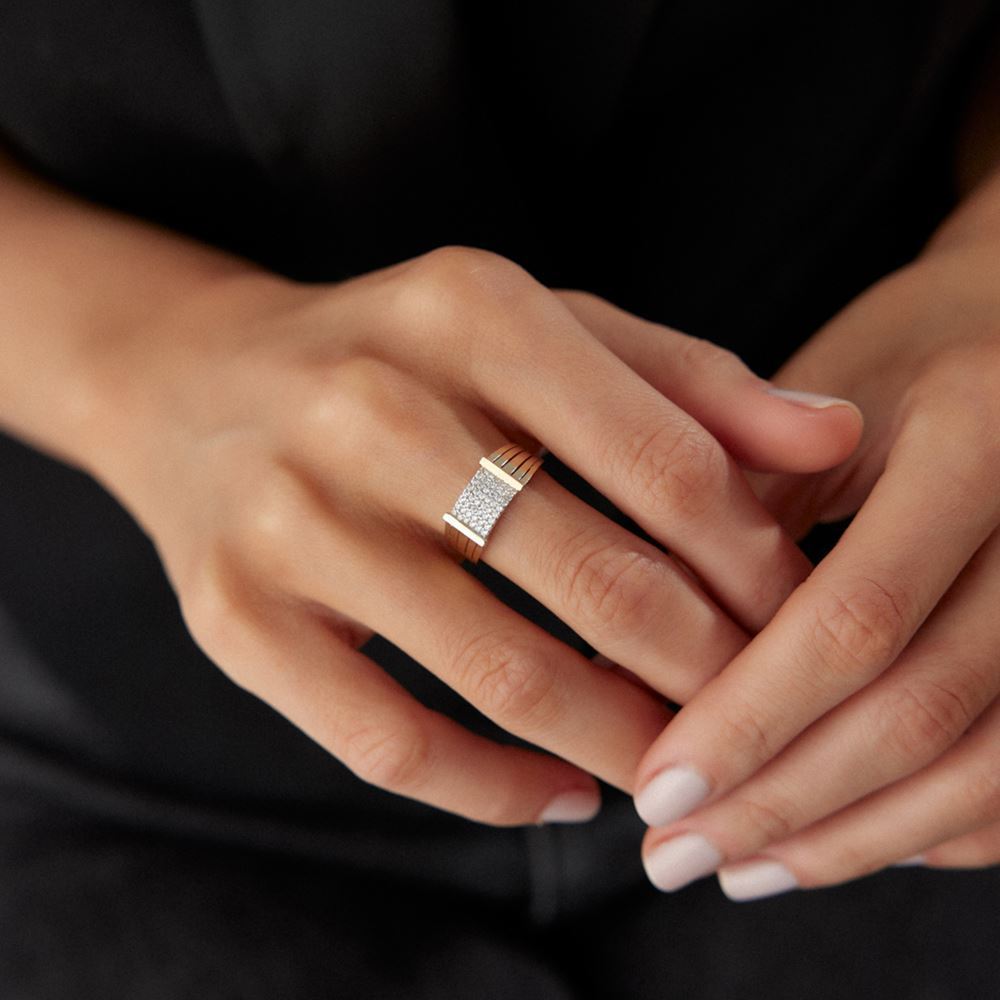 Fantazi Taşlı Yüzük