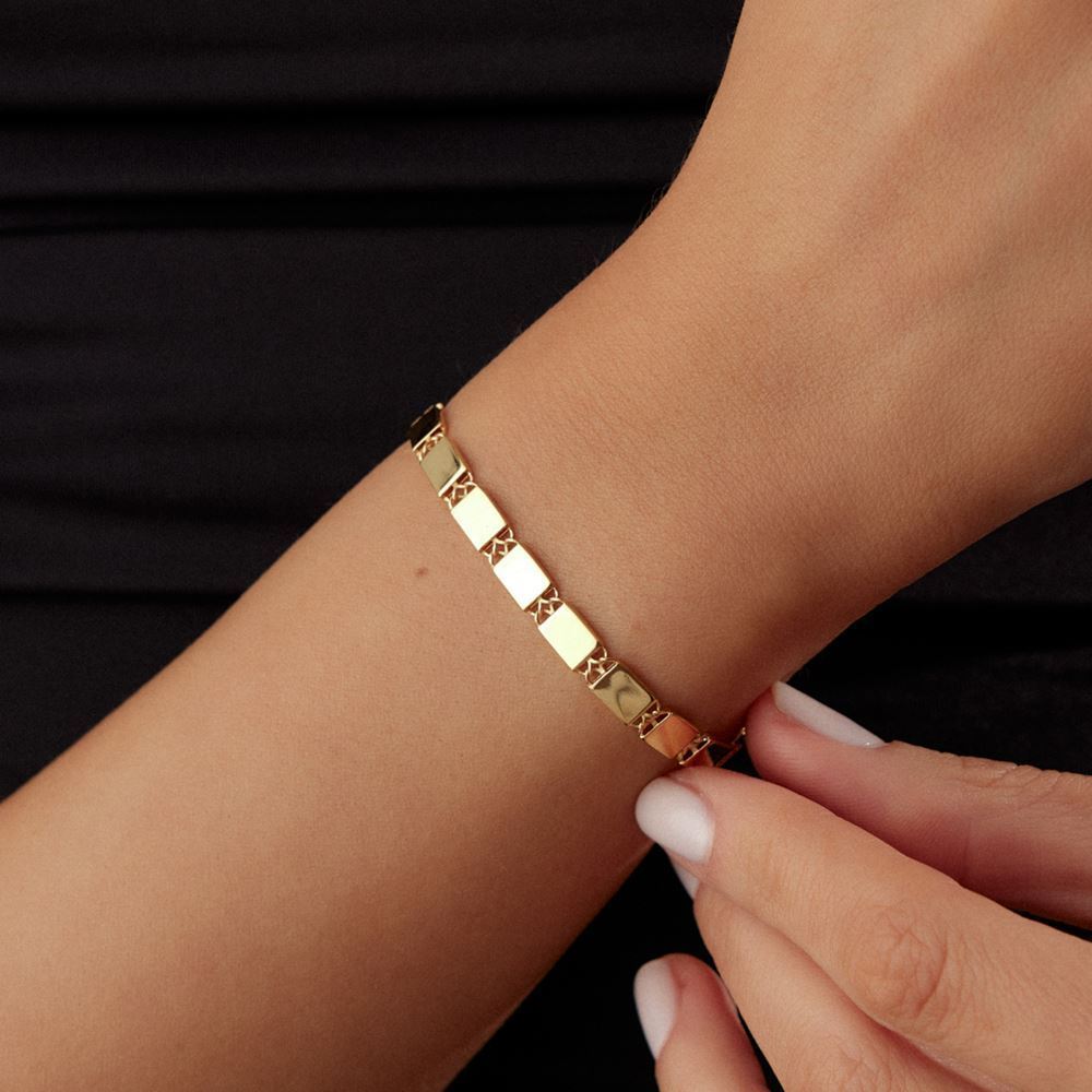 Kırmızı Kare Tasarım Bileklik