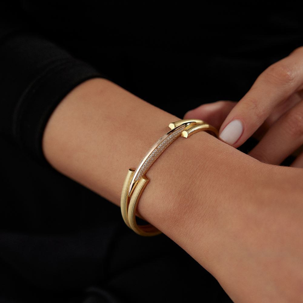 Kırmızı Kaburga Desenli Tekli Kelepçe